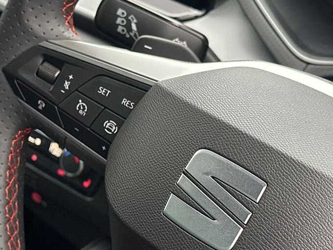 SEAT Arona 1.0 Tsi Fr Black Edition Suv 5dr Petrol Dsg Euro 6 (s/s) (115 Ps)